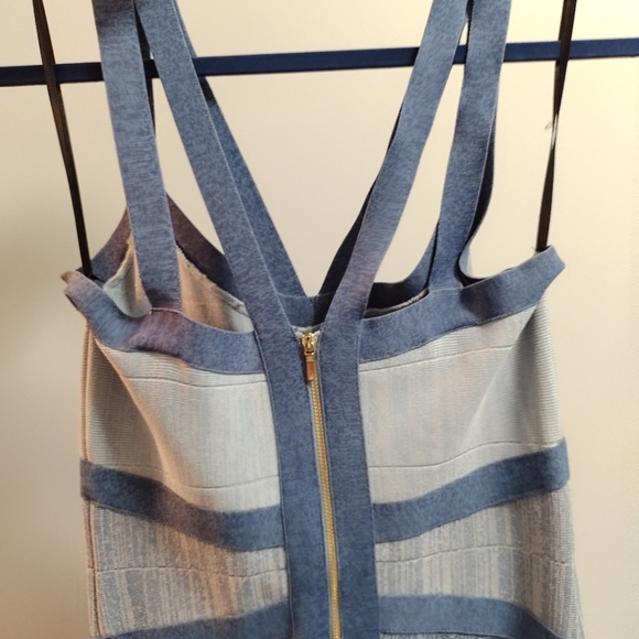 Bebe dress (says small but definitely medium) - Picture 4 of 7